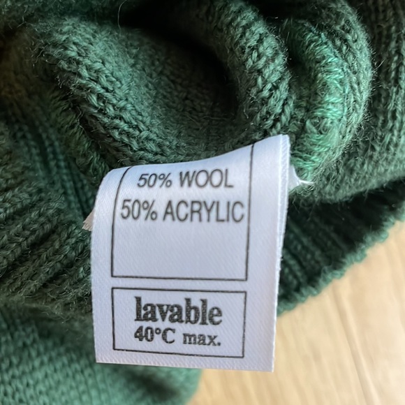 Made in Ireland men’s sweater - Picture 5 of 5